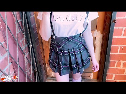 ❤️ Schoolgirl Sucks nws dick tob thiab fucks es tsis txhob ntawm chav kawm. ❤️ Liab porn ntawm peb  ❤